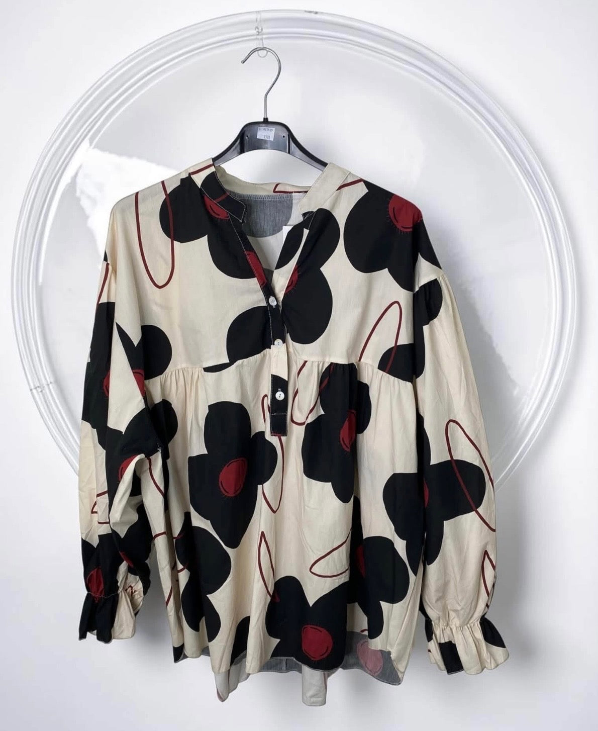 Blouse écru à fleurs
