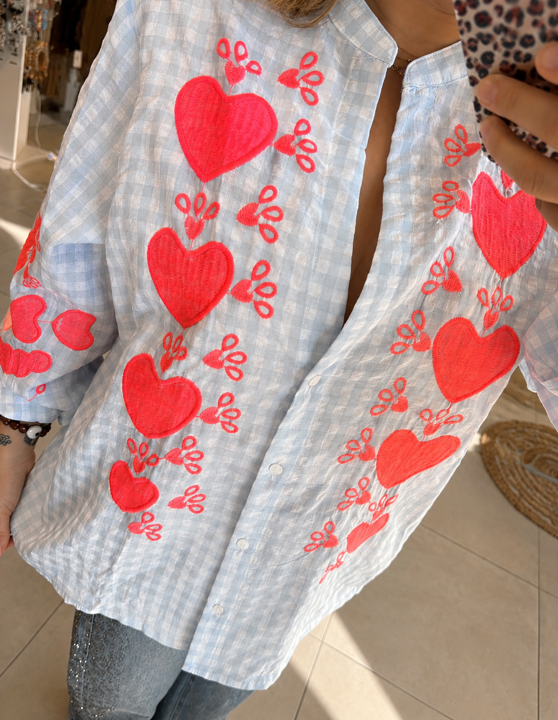 Blouse vichy bleu détails fluo