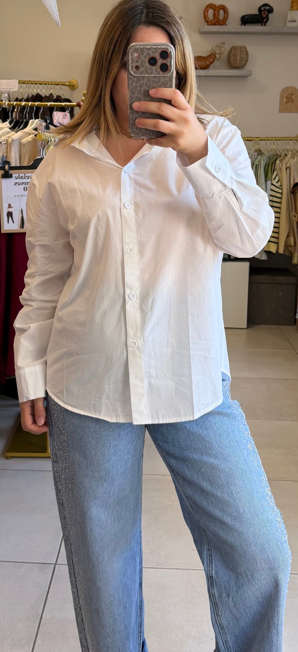 Chemise blanche détail au dos palmier en crochet