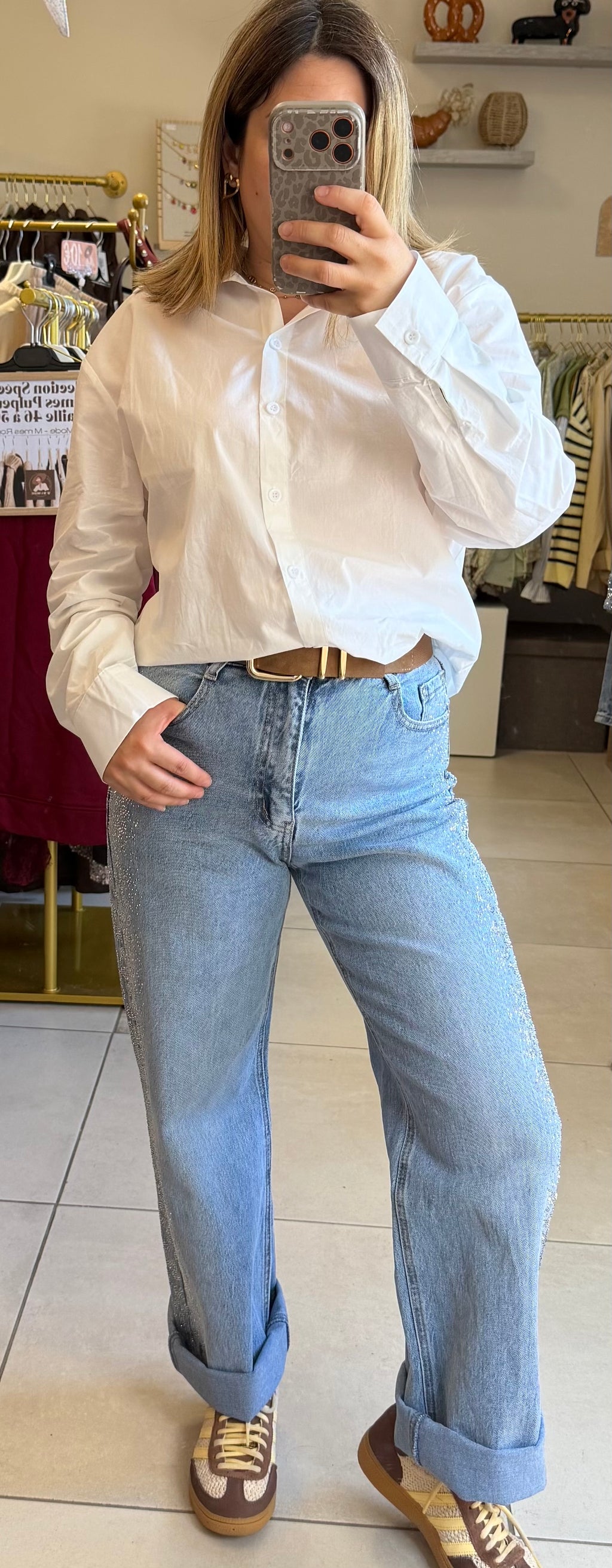 Chemise blanche détail au dos palmier en crochet