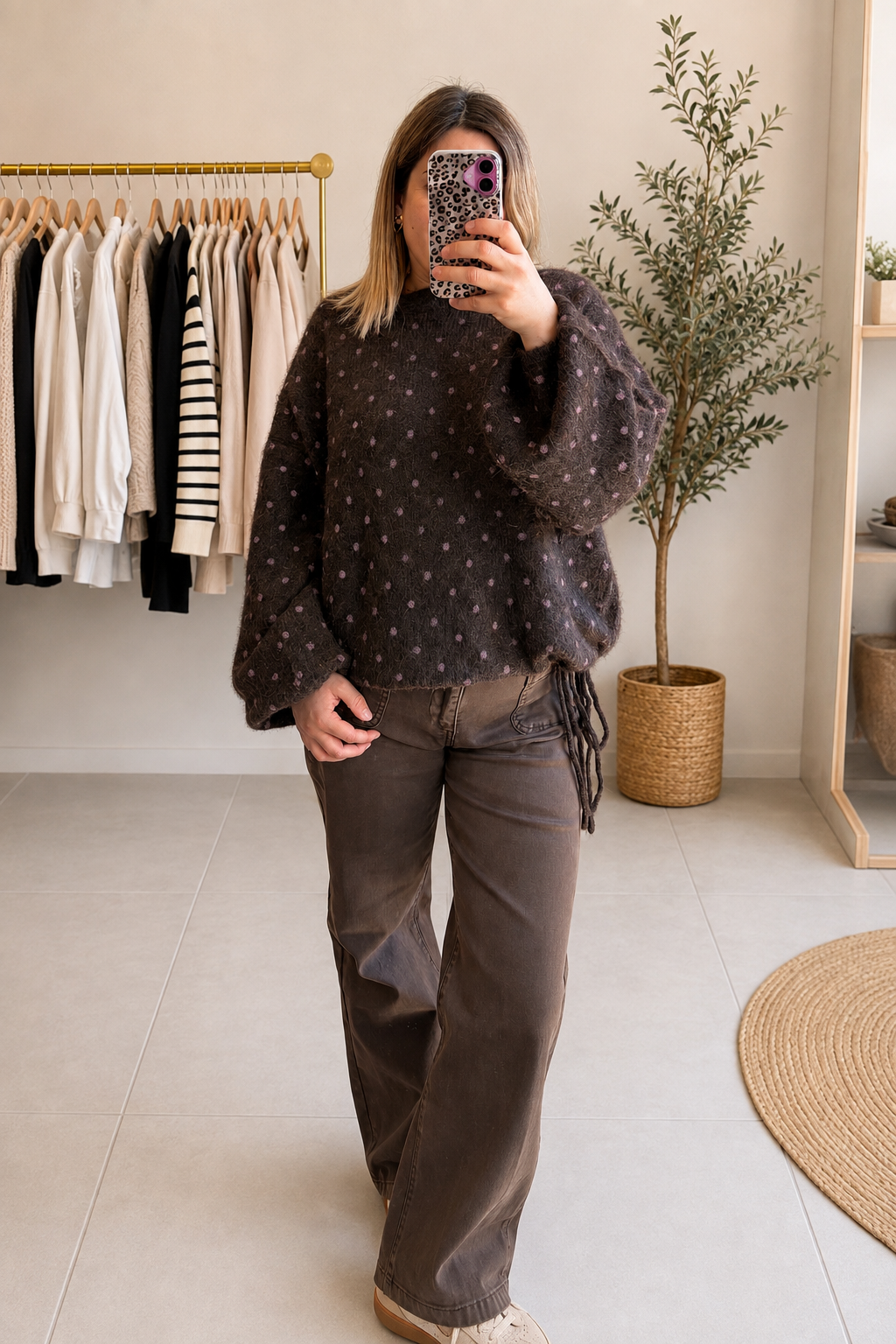 Pull chocolat petits pois rose